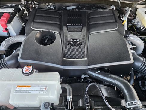 Used 2025 Toyota Tundra Limited image 22
