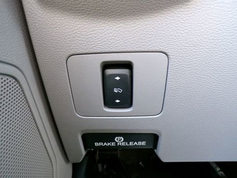 Used 2020 Ford F250 XLT w/ Tremor Off-Road Package image 21