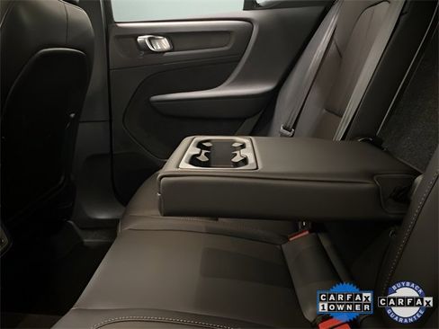 Used 2025 Volvo XC40 B5 Plus image 70