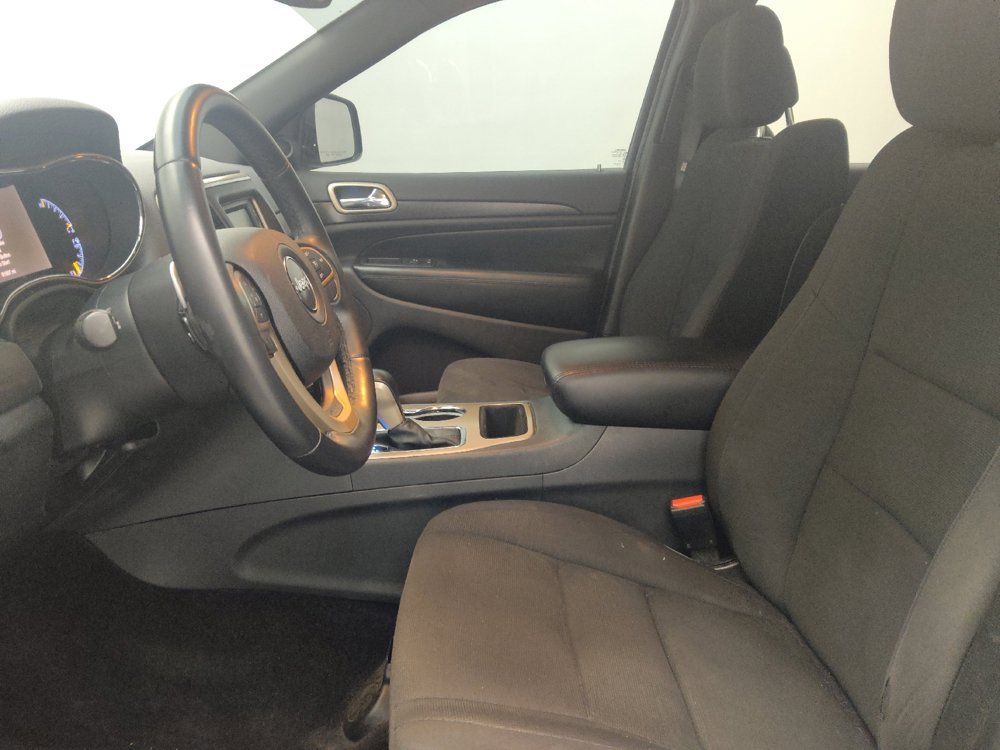 Used 2017 Jeep Grand Cherokee Laredo RWD image 17