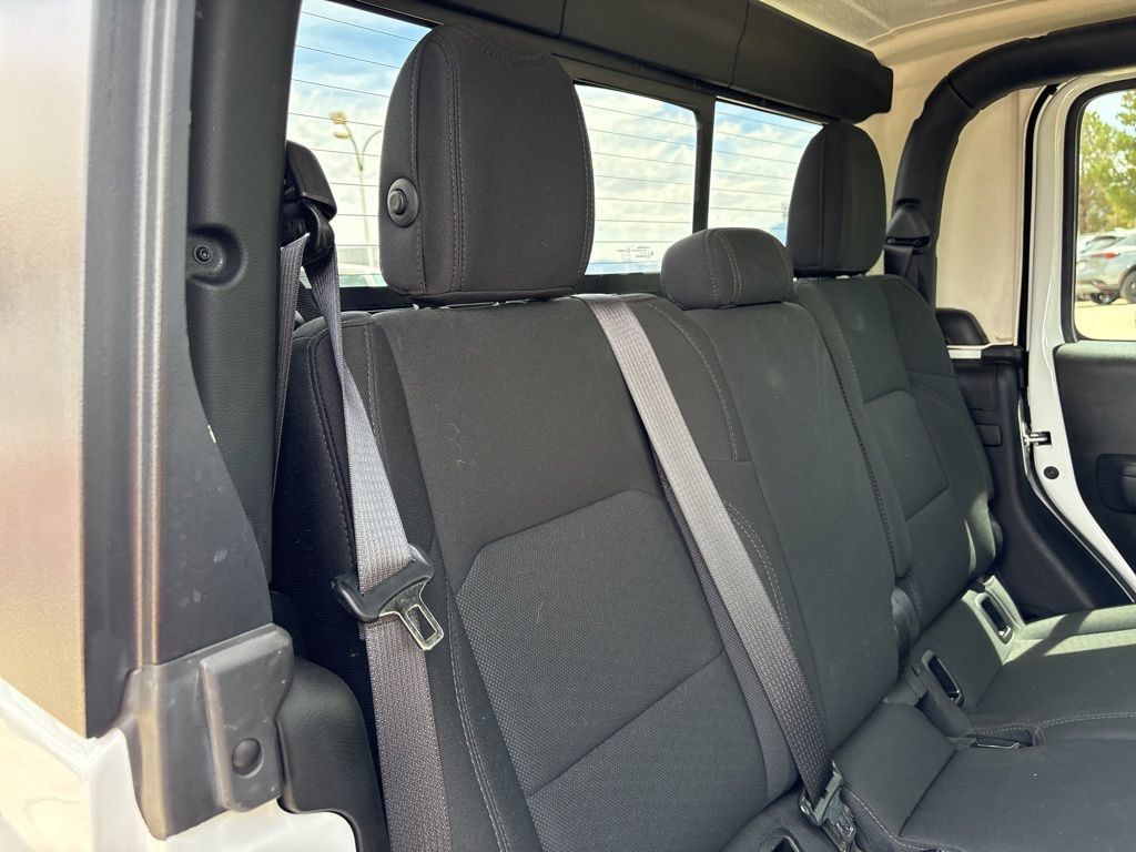 Used 2022 Jeep Gladiator Sport AWD/4WD image 22