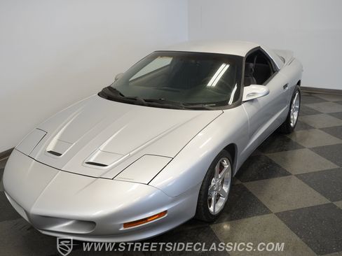Used 1997 Pontiac Firebird Formula w/ Opt Pkg RWD image 19