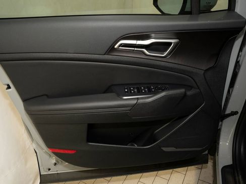 New 2026 Kia Sportage EX FWD image 13