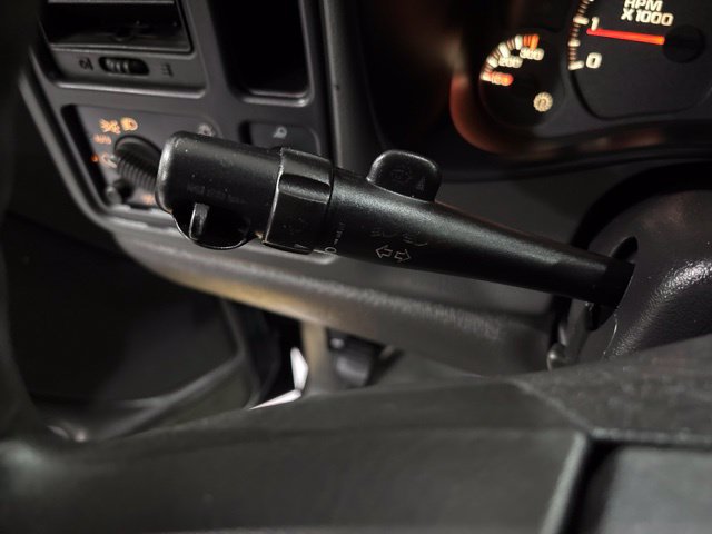 Used 2003 GMC Sierra 2500 SLE w/ Snow Plow Prep Package AWD/4WD image 28