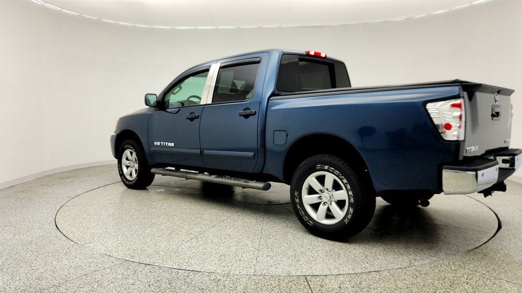 Used 2014 Nissan Titan SV w/ SV Value Truck Package AWD/4WD image 7