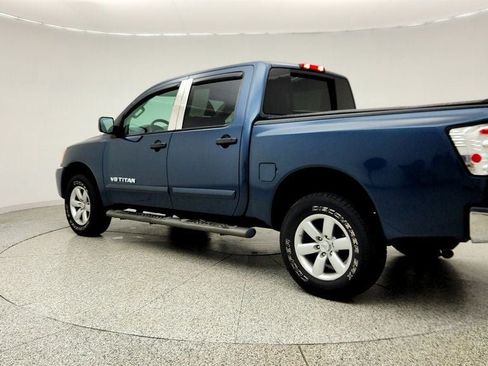 Used 2014 Nissan Titan SV w/ SV Value Truck Package AWD/4WD image 7