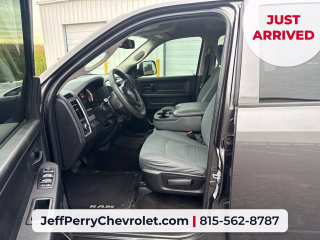 Used 2017 RAM 1500 Express AWD/4WD image 6