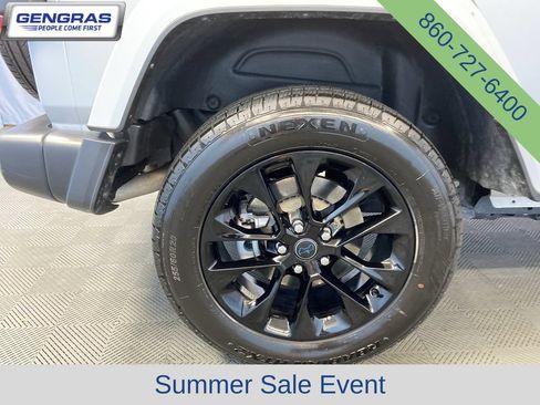 Used 2024 Jeep Wrangler Unlimited Sahara AWD/4WD image 37