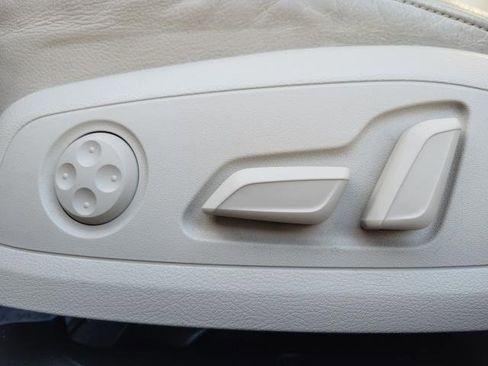 Used 2017 Audi A4 2.0T Prestige image 18