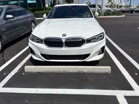 Used 2024 BMW 330i Sedan w/ Convenience Package RWD image 8