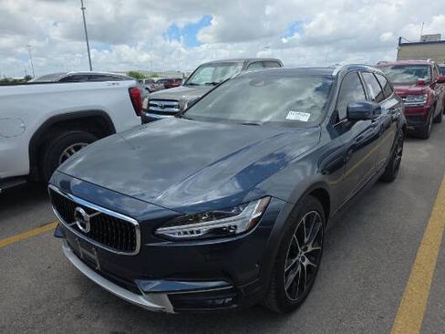 Used 2018 Volvo V90 T6 Cross Country w/ Convenience Package AWD/4WD image 1