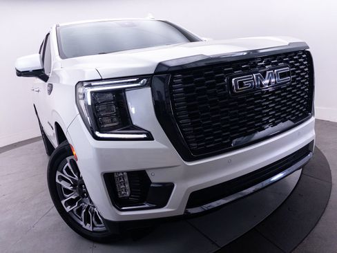 Used 2023 GMC Yukon Denali Ultimate AWD/4WD image 15