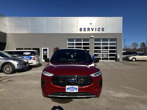Used 2024 Ford Escape ST-Line w/ Tech Pack #1 AWD/4WD image 3