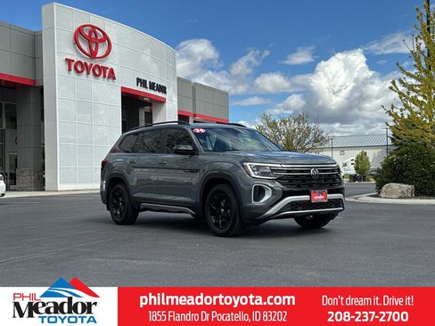 Used 2024 Volkswagen Atlas Peak Edition SEL AWD/4WD image 1