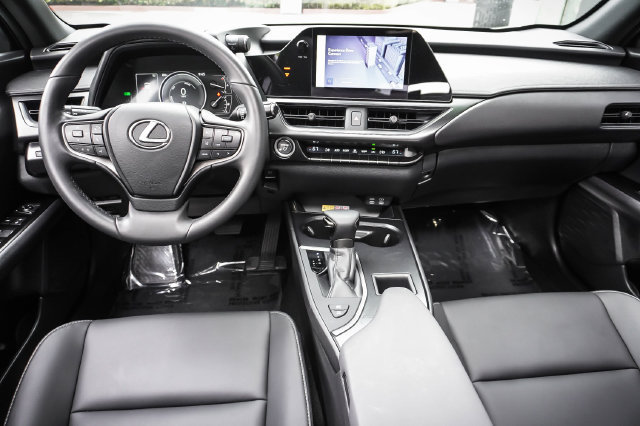 Used 2024 Lexus UX 250h FWD image 17
