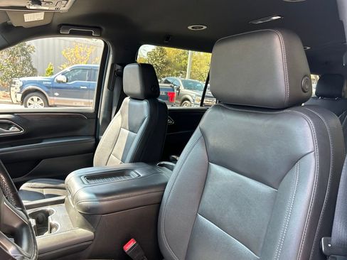 Used 2022 Chevrolet Suburban Z71 w/ Z71 Off-Road Package image 9