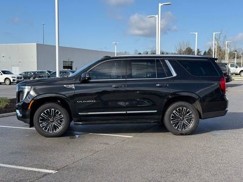 Used 2025 GMC Yukon Elevation image 3