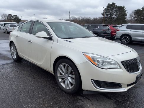 Used 2014 Buick Regal Premium image 3