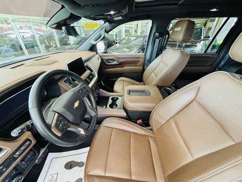 Used 2024 Chevrolet Suburban High Country AWD/4WD image 27