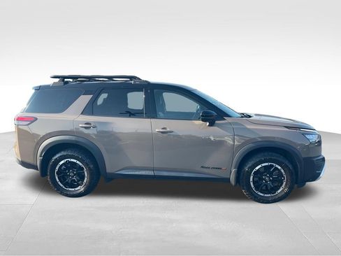 Used 2024 Nissan Pathfinder Rock Creek AWD/4WD image 6