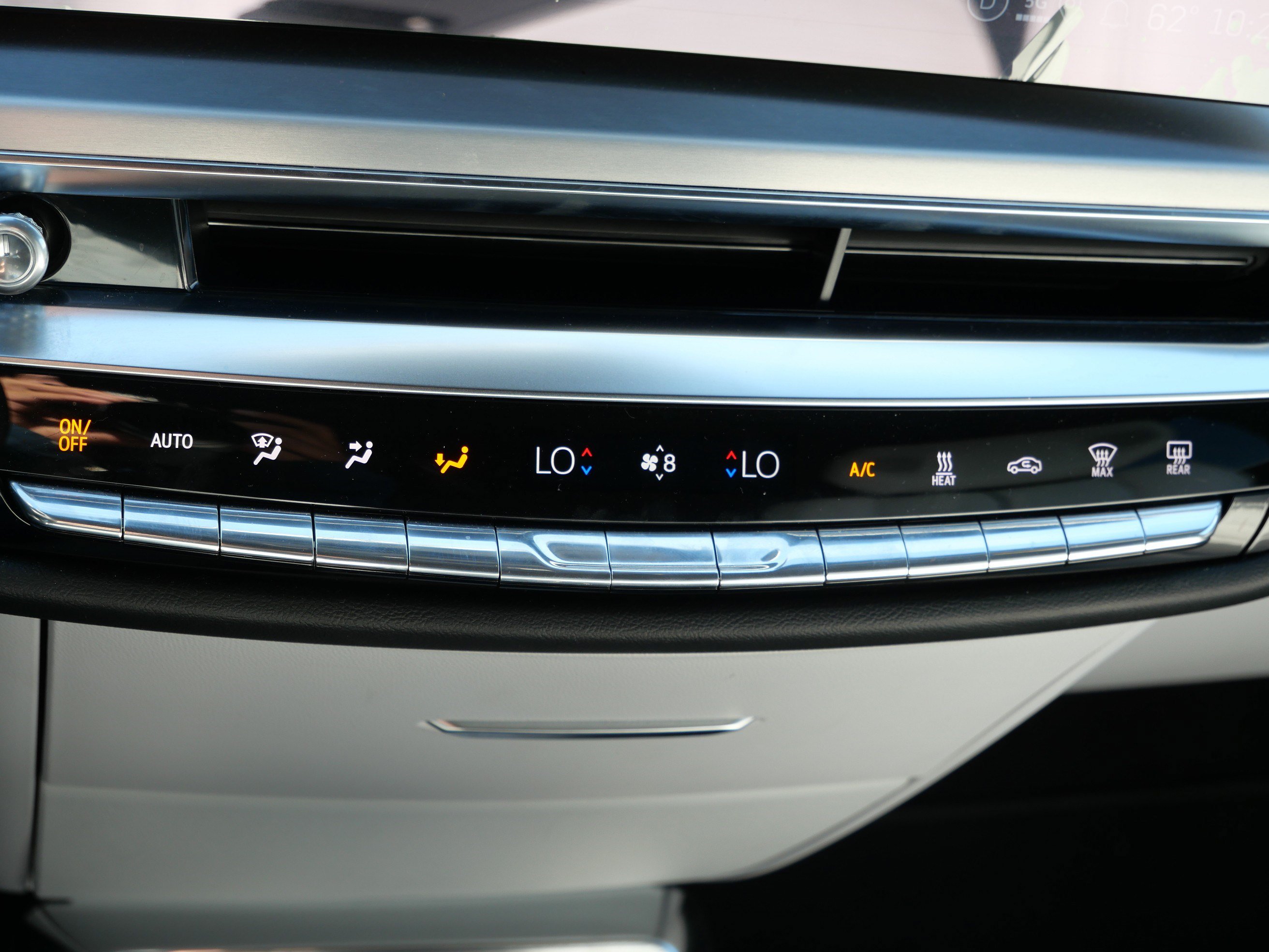 Used 2026 Cadillac Lyriq Premium Sport w/ LPO, Floor Liner Package AWD/4WD image 21