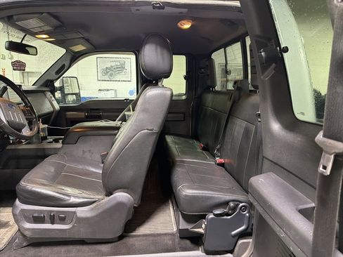 Used 2014 Ford F250 Lariat w/ Chrome Package image 8