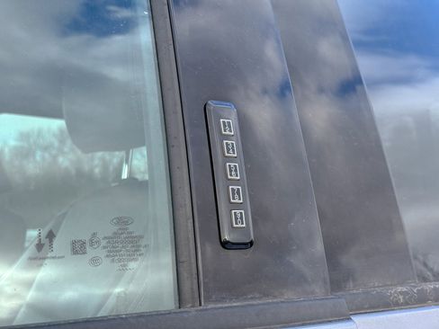 Used 2022 Ford F350 Lariat w/ Lariat Ultimate Package image 8