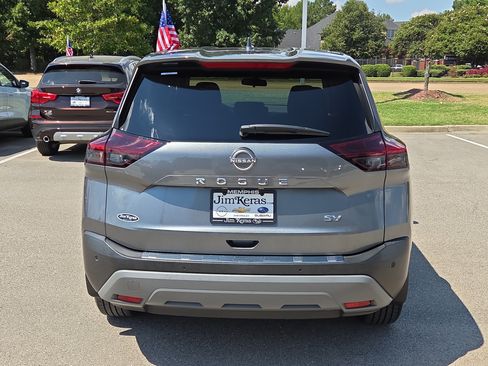 Used 2023 Nissan Rogue SV FWD image 4