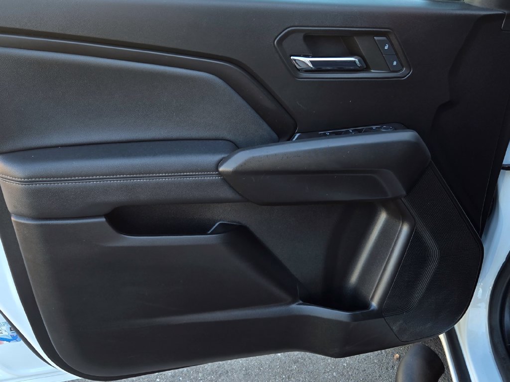 Used 2024 Chevrolet Colorado LT RWD image 11