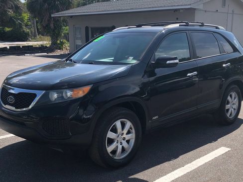 Used 2013 Kia Sorento LX image 7
