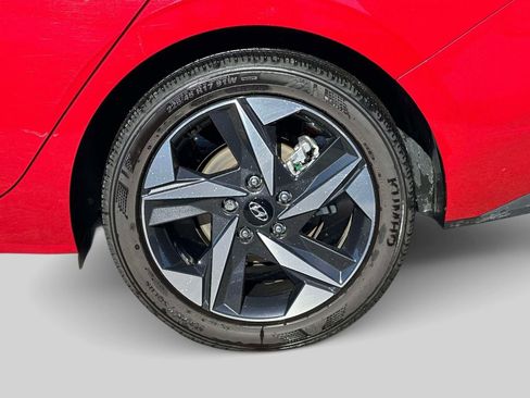 Used 2023 Hyundai Elantra SEL w/ Convenience Package image 11