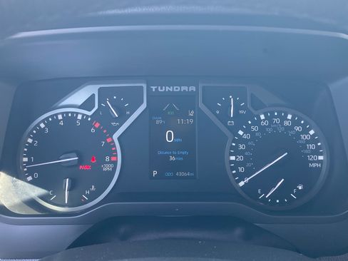 Used 2022 Toyota Tundra Limited w/ TRD Off-Road Package AWD/4WD image 28