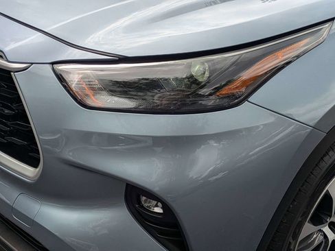 Used 2023 Toyota Highlander XLE FWD image 10