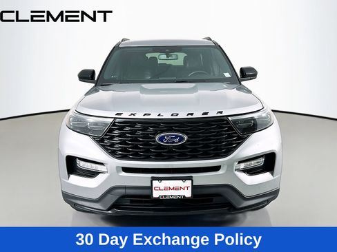 Used 2022 Ford Explorer ST-Line AWD/4WD image 3