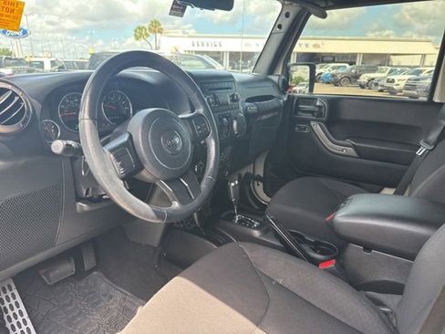 Used 2018 Jeep Wrangler Unlimited Sport S AWD/4WD image 7