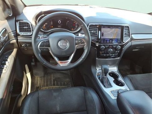 Used 2019 Jeep Grand Cherokee Trailhawk AWD/4WD image 13