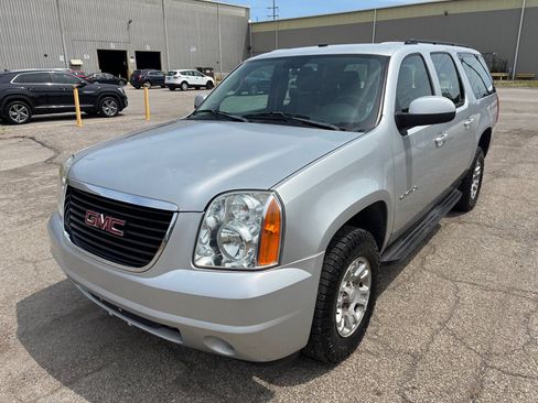Used 2013 GMC Yukon XL 4WD image 7