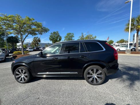 Used 2023 Volvo XC90 B6 Ultimate w/ Lounge Package image 11