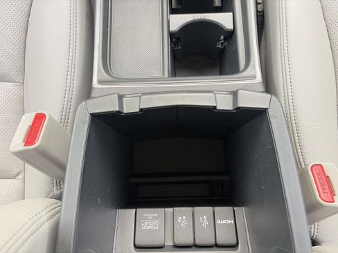 Used 2016 Honda CR-V Touring image 17