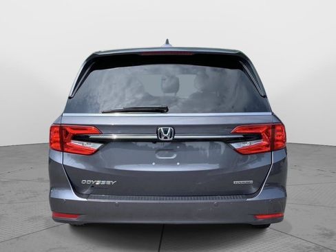 Certified 2024 Honda Odyssey Touring image 4