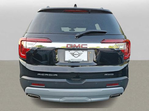Used 2023 GMC Acadia SLT w/ Preferred Package AWD/4WD image 4