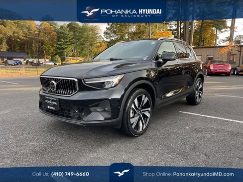 Used 2024 Volvo XC40 B5 Plus w/ Protection Package Premier image 1