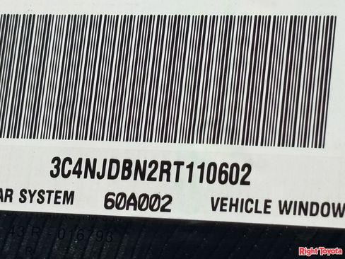 Used 2024 Jeep Compass Latitude image 31