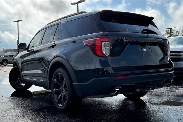 Used 2024 Ford Explorer ST-Line w/ Class IV Trailer Tow Package AWD/4WD image 3