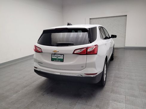 Used 2020 Chevrolet Equinox LT w/ Driver Convenience Package FWD image 7
