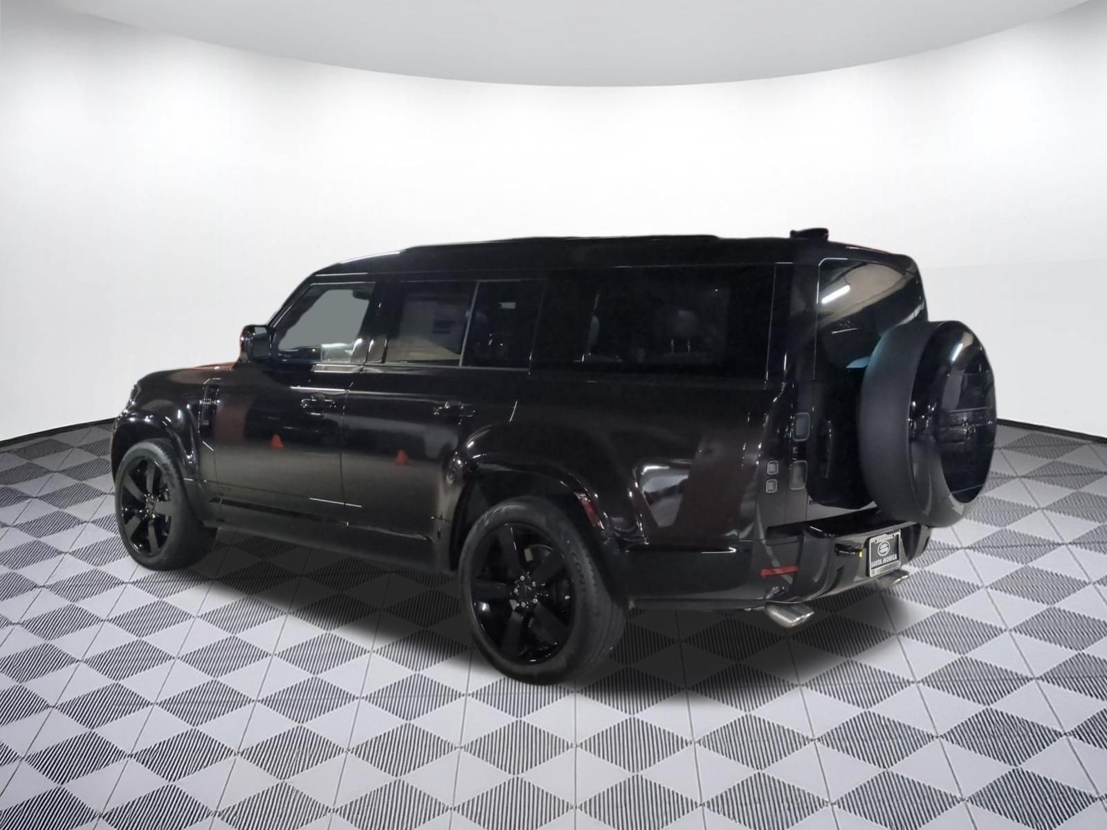 New 2026 Land Rover Defender 130 V8 AWD/4WD image 3