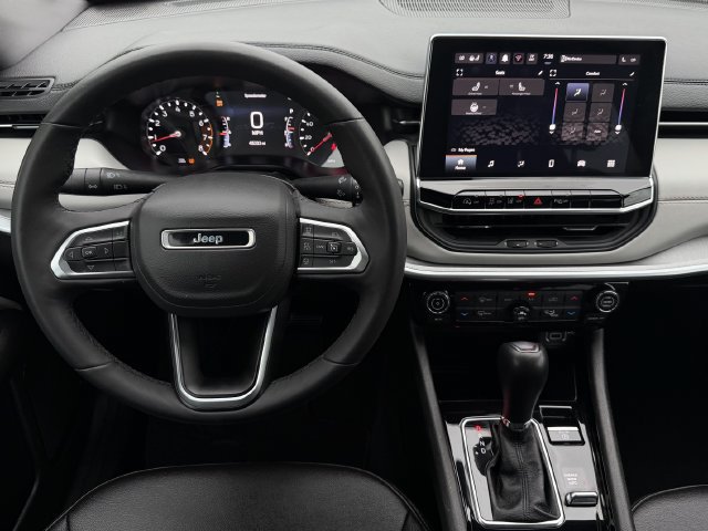 Used 2025 Jeep Compass Limited AWD/4WD image 12