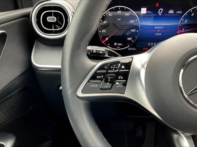 Used 2026 Mercedes-Benz GLC 300 4MATIC image 13