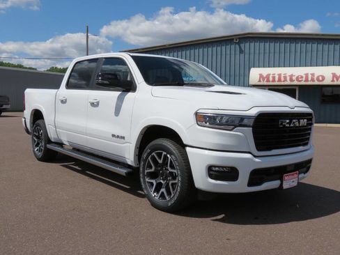 Used 2025 RAM 1500 Laramie w/ Sport Appearance Package AWD/4WD image 8