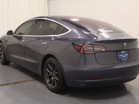 Used 2018 Tesla Model 3 Mid Range image 7